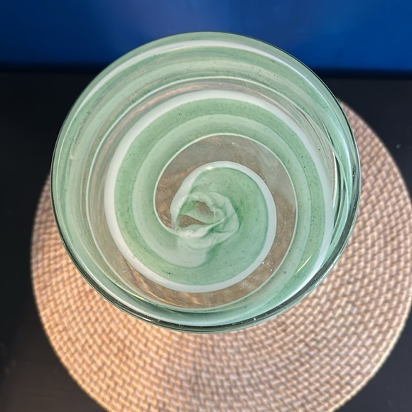 Gorgeous Hand Blown Green & White Swirl Artisan Glass Vase 12” - Picture 6 of 6